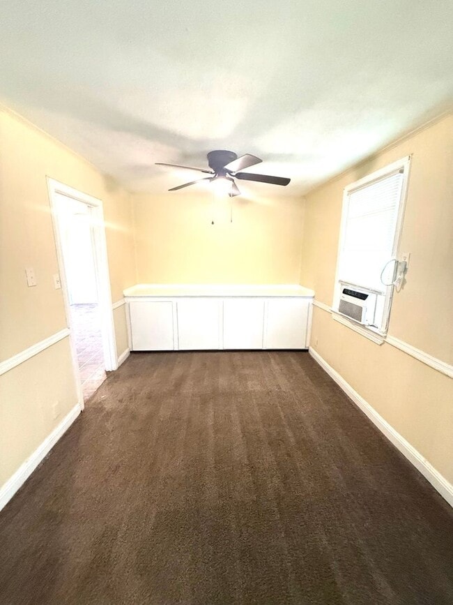 Building Photo - ** 3 Bed 1 Bath located off Woodley Road ** Call 334-366-9198 to schedule a showing