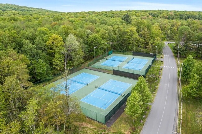 Building Photo - 141 Tommy's Ln