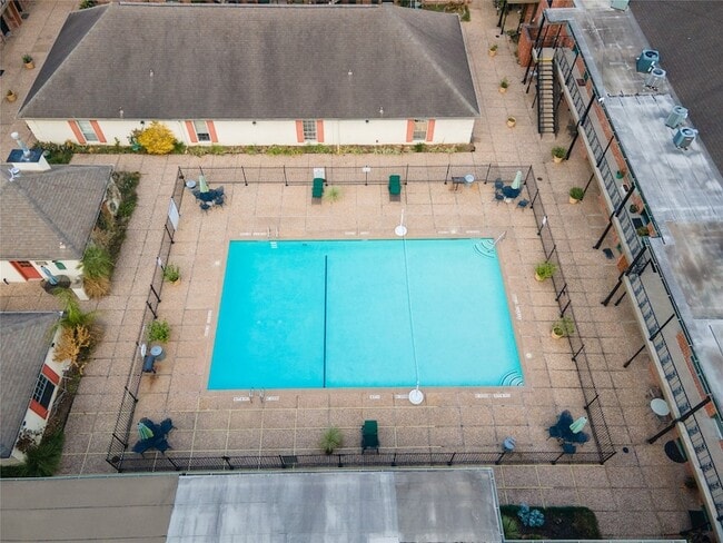 Building Photo - 11540 Chimney Rock Rd