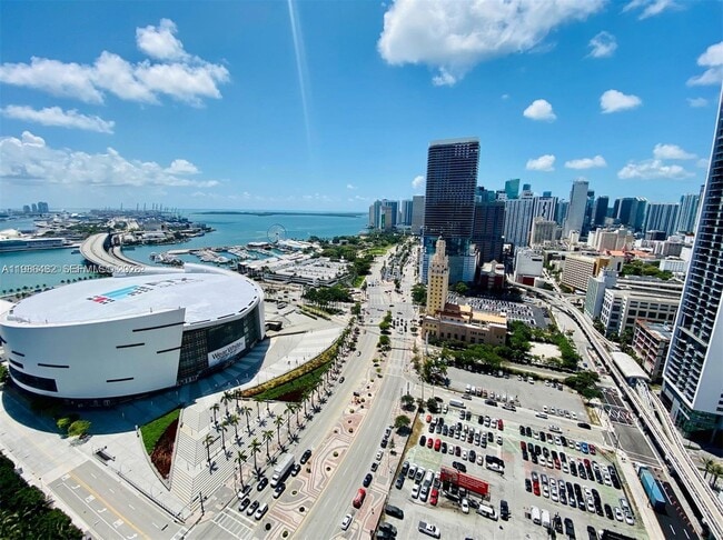 Building Photo - 888 Biscayne Blvd