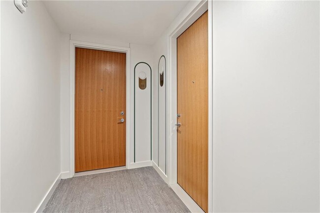 Building Photo - 44 East Ave