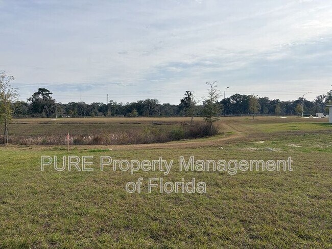 Building Photo - 2383 NW 22nd Ct