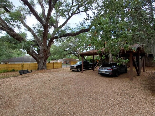 Building Photo - 2306 Escambia Dr