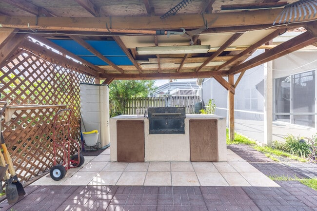 Building Photo - 7722 Brunson Cir