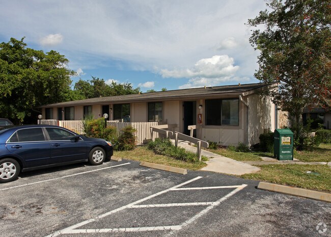 Building Photo - Mark Landing II Apartment Homes