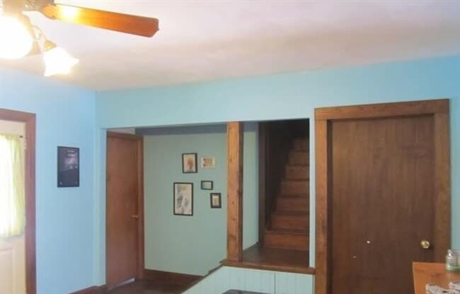 Building Photo - 4 bedroom house