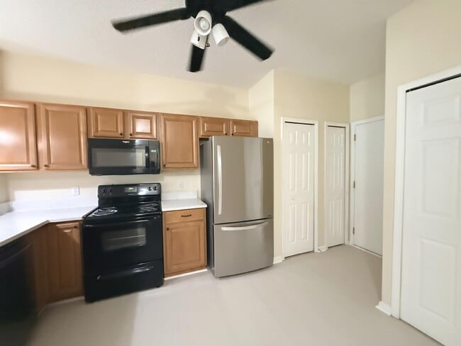 Building Photo - 374 Scrub Jay Dr
