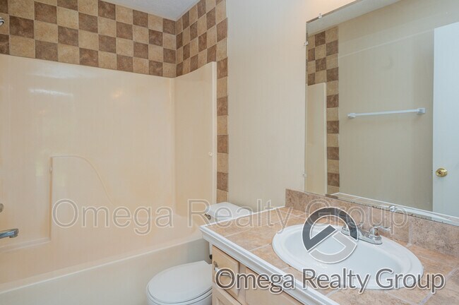 Building Photo - 900 Mister Dr