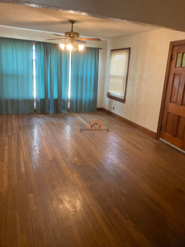 Building Photo - Charming 2 Bed 2 Bath home in Texico