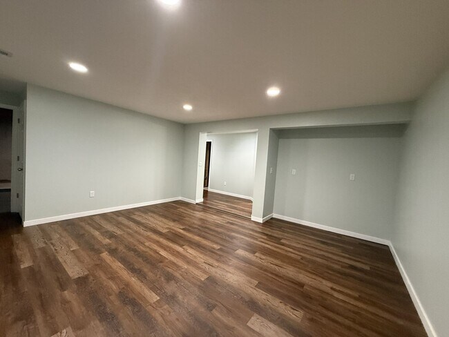 Building Photo - 7276 Tiger Dr