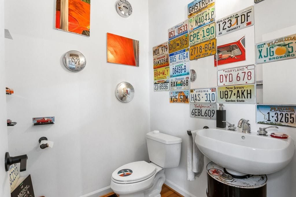 Building Photo - 230 Bradberry St SW