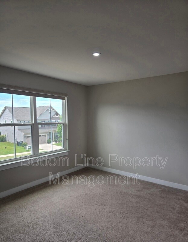 Building Photo - 2030 Sewall Ave SW