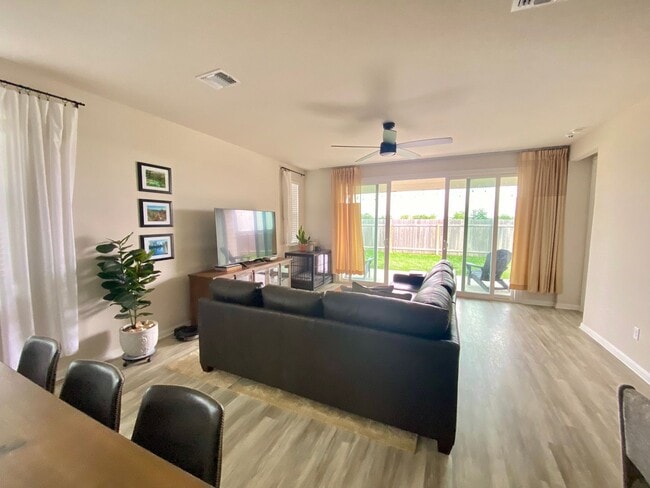 Building Photo - Amazing Floorplan - Coming Soon May 2026