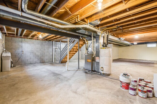 Building Photo - 7225 Bromfield Dr