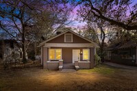 Building Photo - Beautifully Renovated 4 Bedroom 2 Bath Hom...