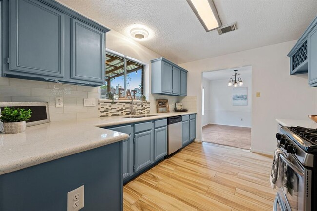 Building Photo - 4309 Kingfish Dr