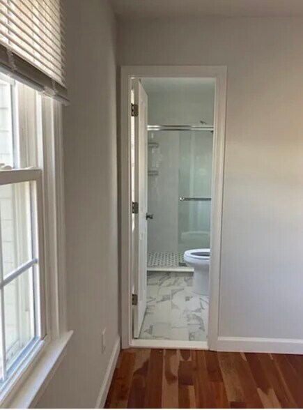 Master Bathroom - 2808 Andiron Ln