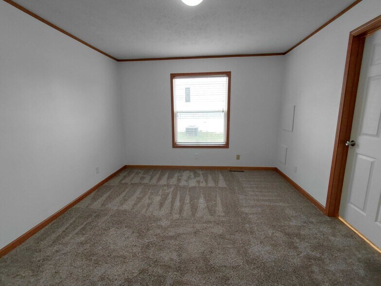 Building Photo - 2008 Heron Dr NW