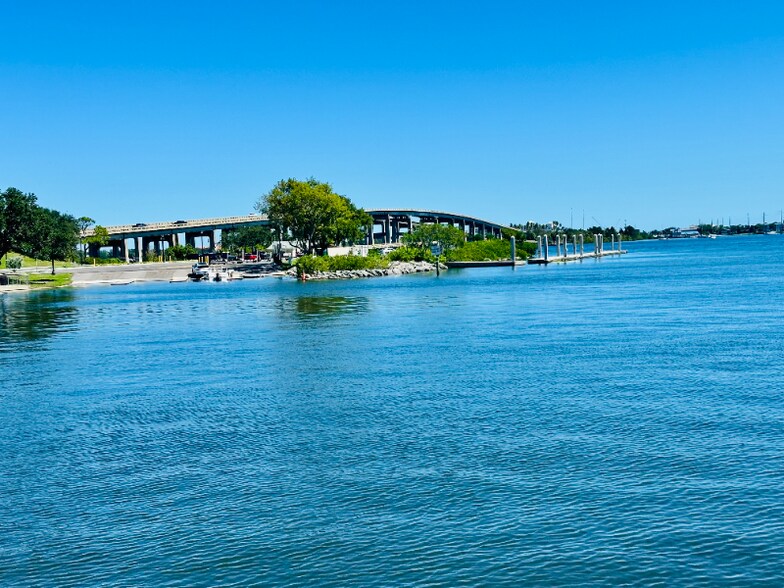 Building Photo - 630 Brevard Ave