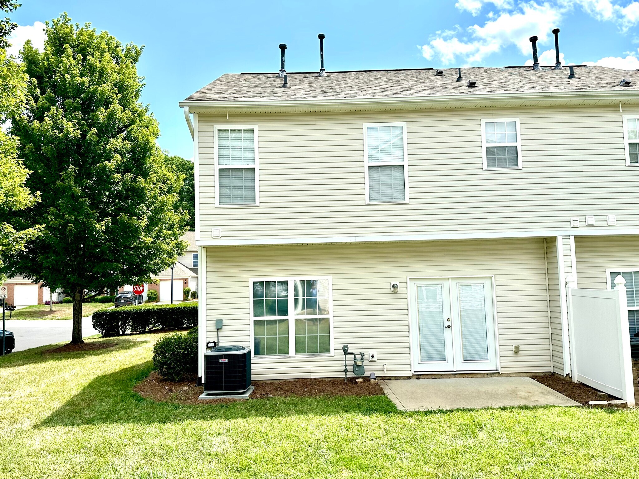 Building Photo - 3129 Summerfield Ridge Ln