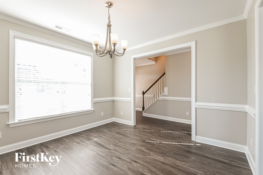 Building Photo - 217 Southern Acrs Dr