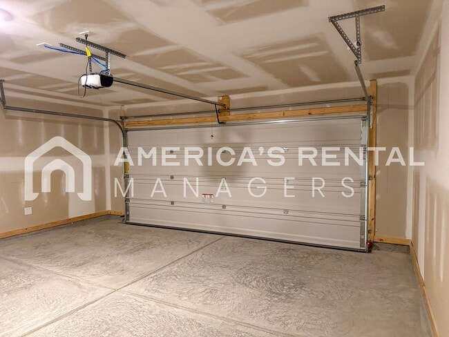 Building Photo - DEPOSIT PENDING! MOVE IN SPECIAL!!! - Home for rent in Chelsea! - Sign a lease by 07/31/26 to rec...