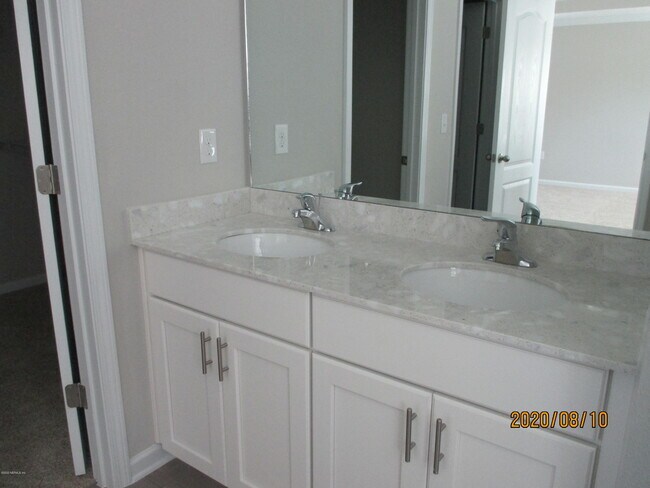 Building Photo - 3808 Great Falls Loop
