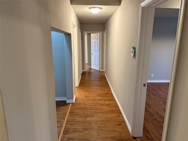 Building Photo - 1934 Austin Ave