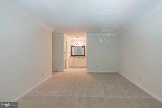 Building Photo - 2811 Lee Oaks Ct