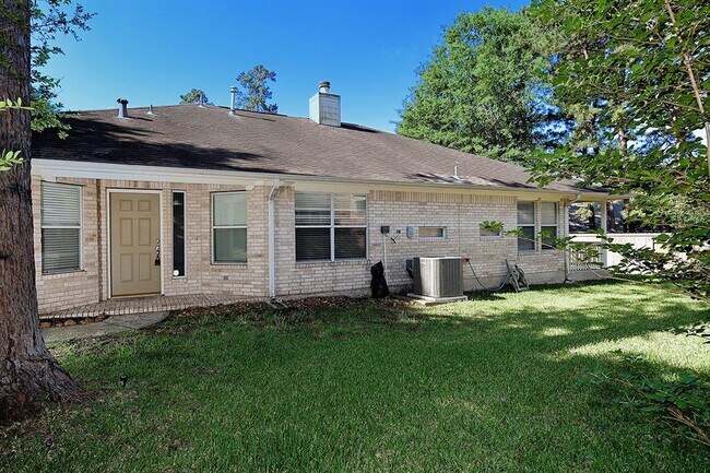 Building Photo - 99 E Foxbriar Forest Cir