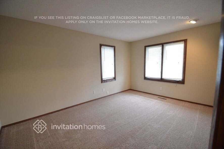 Building Photo - 943 Pine View Ct