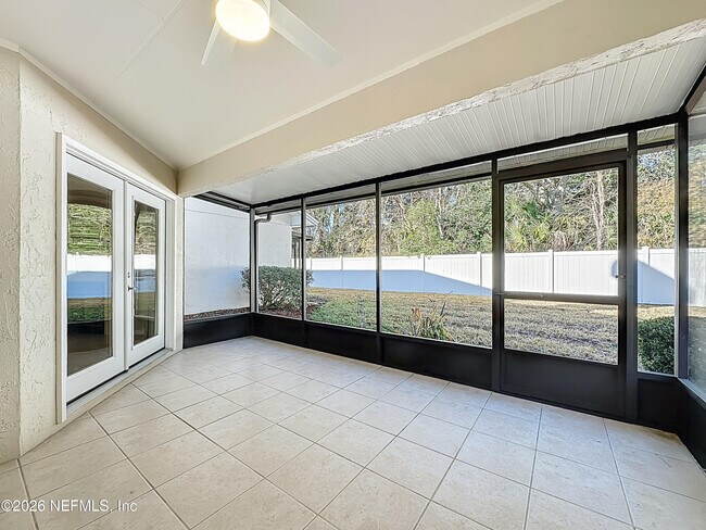 Building Photo - 141 La Pasada Cir W