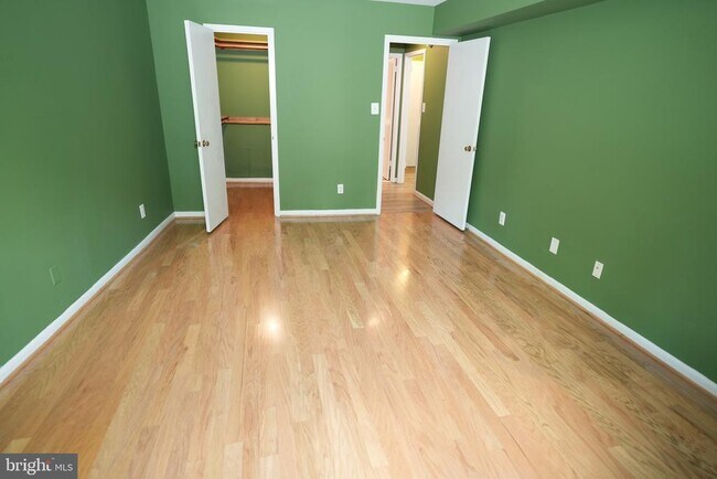 Building Photo - 4620 N Park Ave