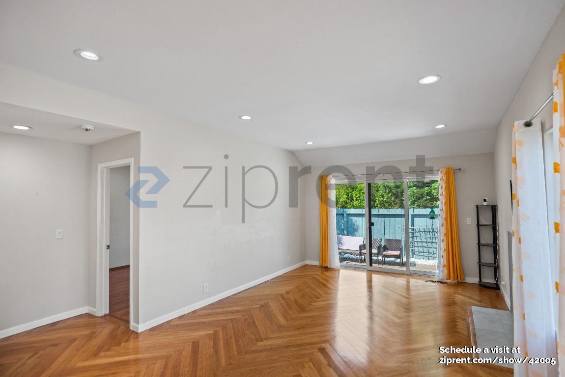 Building Photo - 871 Praderia Cir