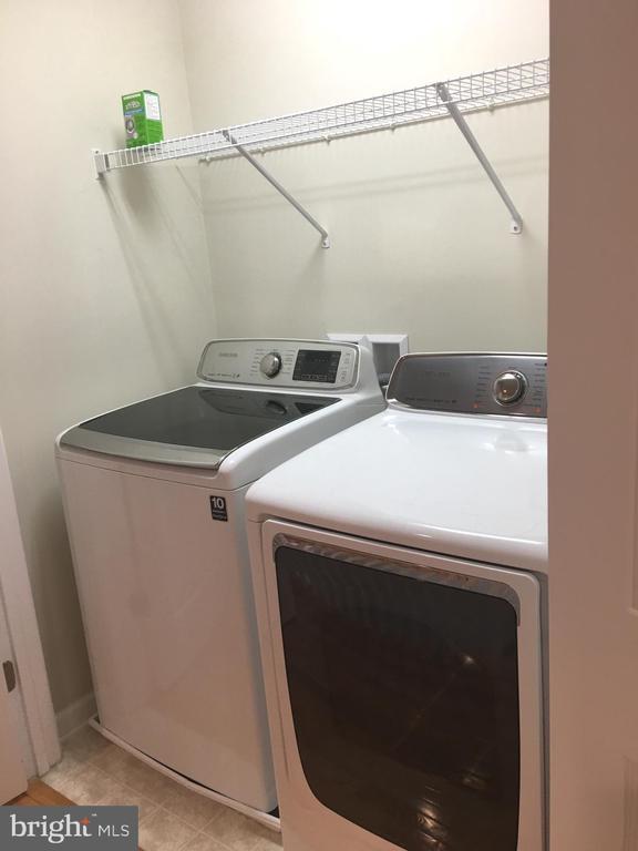 Building Photo - 3061 Waterloo Ln