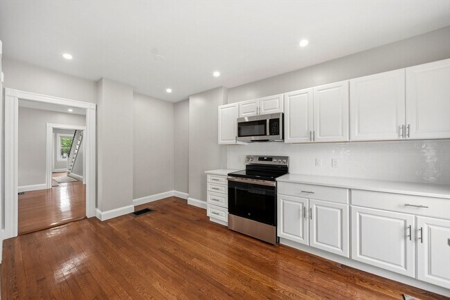 Building Photo - 309 Hillside Ave