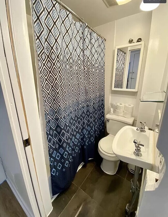 Building Photo - 720 S Randolph St