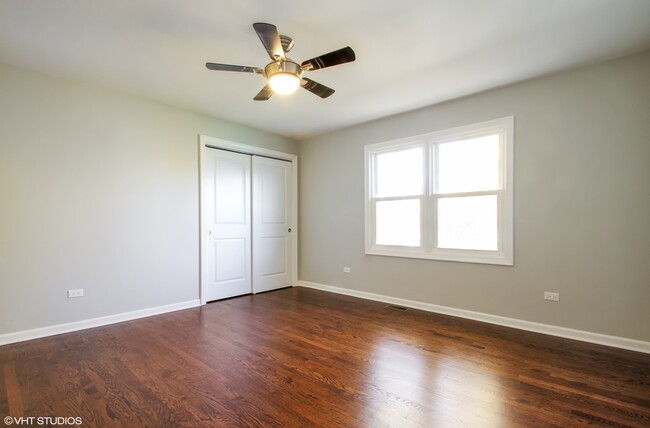 Building Photo - 1732 Pickwick Ln
