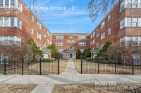 Building Photo - 2914 W Berwyn Ave