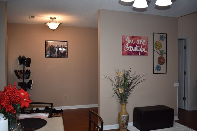 Building Photo - 2372 Orvis St