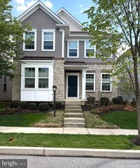 Building Photo - 528 Kerry Ct