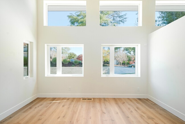 Building Photo - 81 Estates Dr