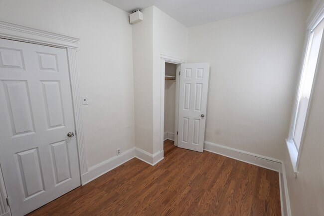 Building Photo - 421 Seaver St