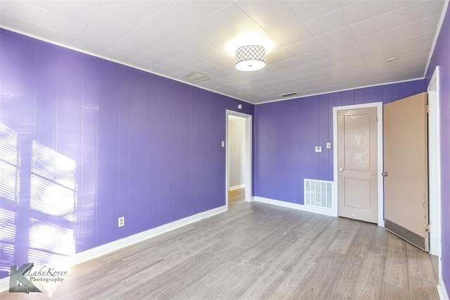 Building Photo - 301 S Mockingbird Ln