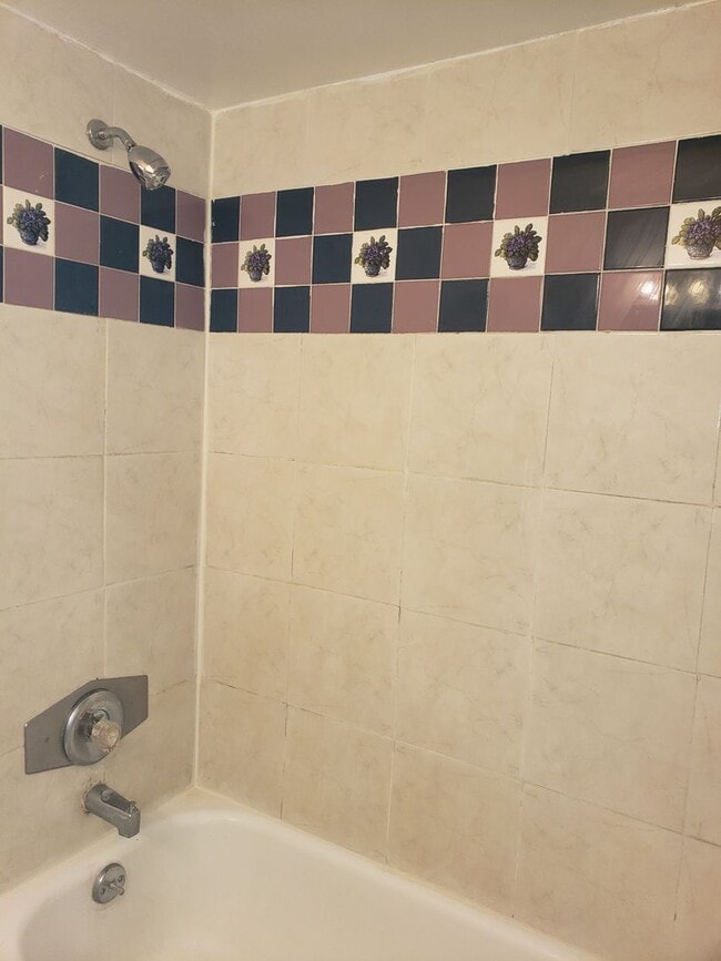 Building Photo - m56901