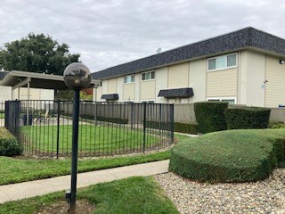 Building Photo - 6140 Gloria Dr