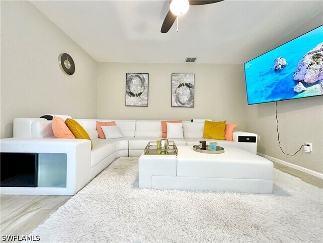 Building Photo - 3639 Kent Dr