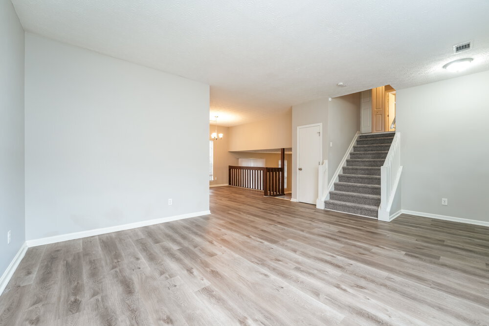 Building Photo - 6520 Eastbriar Dr