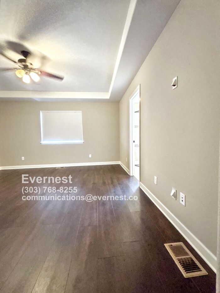 Building Photo - 550 Gallegos Cir