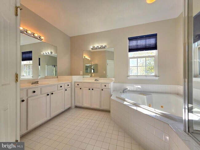 Building Photo - 8346 Middle Ruddings Dr
